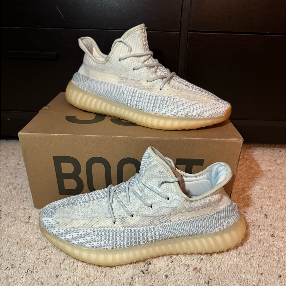 Yeezy 350 V2 “Cloud White” Size 13